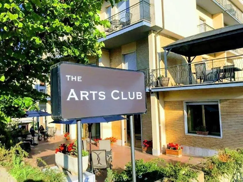 Arts Club Suite & Spa Chianciano Terme 3*,